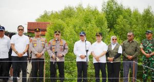 Kapolri dan Menteri LHK Tanam Mangrove di Mempawah, Dukung Pemulihan Ekosistem Pesisir