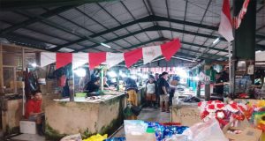 Dengan Semangat Nasionalisme Pedagang Pasar Tengguyun Sambut HUT RI ke-80