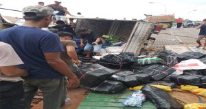 Kontroversi Muatan Pickup Terguling, Miras Beredar di Foto Warga