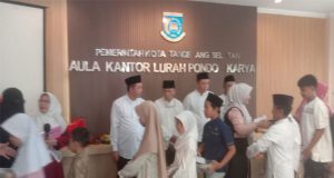 Pengajian Rutin Warga Pondok Karya: Santunan dan Siraman Rohani Warnai Kebersamaan