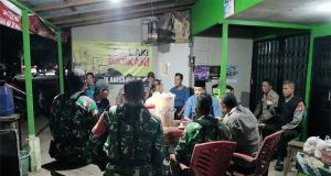 Kebersamaan TNI-Polri dan Warga Singkawang Utara Wujudkan Pengamanan Swakarsa