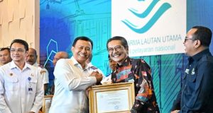 PT Dharma Lautan Utama (DLU) Meraih Penghargaan Sebagai Operator Penyeberangan Terbaik Di Hari Perhubungan Nasional