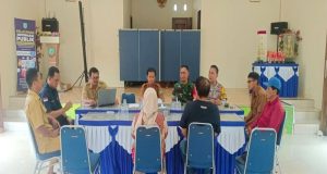 Bhabinkamtibmas Desa Selingsing Damaikan Permasalahan KDRT Dengan Mediasi