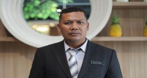 Samsul Ikhbar, S.E., M.M.: Dari Titik Nol Menuju Kesuksesan dalam Dunia Pendidikan