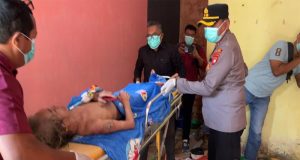 Kapolres Singkawang Evakuasi Lansia Sakit, Bukti Nyata Kepedulian dan Kemanusiaan