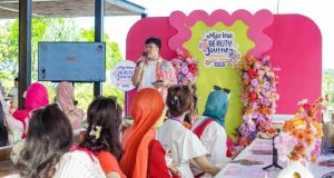 Marina Ajak Perempuan Muda Indonesia Tampil Percaya Diri