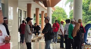 Awak Media Geruduk Kantor Bupati Tanggamus, Soroti Ketidakjelasan Kerja Sama Media