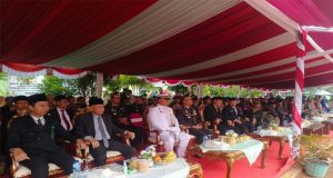 Kapolsek Muara Pawan Pimpin Patroli Blue Light, Sambang Pos Kamling di Desa Sungai Awan Kanan