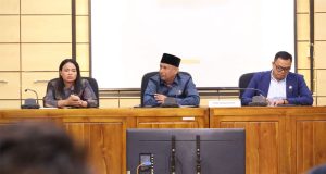 Polresta Pontianak Amankan Aksi Unjuk Rasa Aliansi Mahasiswa Daerah di DPRD Kalbar