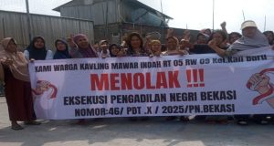 Warga Kapling Mawar Bekasi Tolak Eksekusi Pengadilan, Tuduh Ada Mafia Peradilan