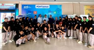 Pelajar SMKN 1 Mempawah Hilir Jurusan DKV Kunjungi RRI Pontianak dan Museum Kalbar