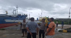 Kapolsek Kawasan Pelabuhan Sukabangun Gelar Patroli Dialogis di Kawasan Pelabuhan Pelindo II Ketapang