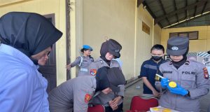 Pengawasan dan Pengecekan Personel, Polwan Polda Kalbar Didorong Jadi Teladan Disiplin