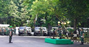 Perkuat Mobilitas Satuan Jajaran, Pangdam III/Slw Serahkan Kendaraan Taktis Maung