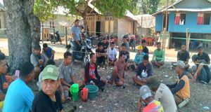 Aliansi Pemuda dan Masyarakat Desa Nangga Mbaur Tolak Pembangunan Gedung di Atas Lapangan Umum