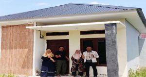 Leader Marketing Ibu Fatmawati, SE Pantas Diberi Penghargaam & Acungan Jempol dari Akademi Property Indonesia