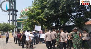 Warga Desa Segara Jaya Gelar Aksi Demo Didepan PLTGU Muara Tawar Terkait Sengketa Lahan