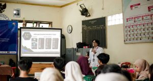 Pemuda Cilincing Asah Kreativitas Digital Lewat Workshop Fotografi dan Desain Berbasis Handphone (Pembinaan Aktivitas Pemuda Jakarta Utara 2025)