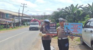 Polres Sekadau Lakukan Razia, 17 Pengendara Diberi Teguran