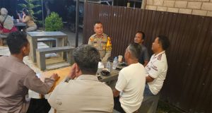 Kapolsek Manis Mata Gelar “Ngopi Bareng” Bersama Tokoh Masyarakat, Ajak Perkuat Sinergi Jaga Kamtibmas