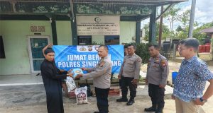 Jum’at Berkah Polres Singkawang, Bantu Ponpes Asy-Syafi’iyyah