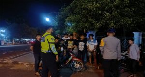 Antisipasi Aksi Balap Liar di Malam Minggu, Tim UKL Polres Ketapang Laksanakan Patroli di Seputaran Kota