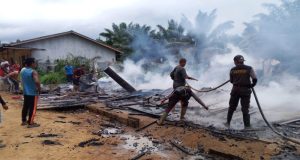 Dugaan Korsleting, Mess Karyawan PT SAP di Sanggau Terbakar