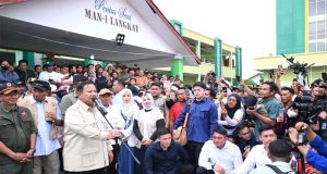 Didampingi Menhan, Presiden Prabowo Pastikan Penanganan Bencana Aceh dan Sumut Berjalan Baik