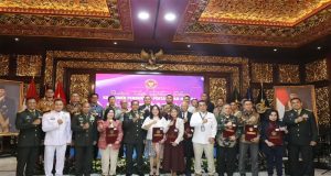 Rektor Unhan RI Tegaskan Peran Pendidikan Bela Negara pada Syukuran Hari Bela Negara ke-77 di Kemhan RI