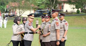 SPN Polda Banten Berikan Penghargaan Bintara Muda Teladan Hasil Pendidikan TA 2025