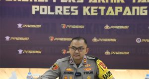 Gelar Konferensi Pers Akhir Tahun 2025 Kapolres Ketapang ,Serta Di Hadiri Sejumlah Pejabat Utama Dan Awak Media Di Aula Mapolres Ketapang