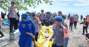 Polisi bersama Tim SAR Temukan Jenazah Korban Terjun Payung Pangandaran di Hari Ke-4 Pencarian