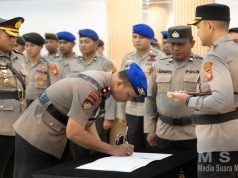 Pelaksanaan Sertijab Wakapolres Ketapang Di Pimpin Langsung Kapolres Ketapang Di Aula Polres Ketapang