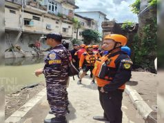 Wujud Kepedulian TNI AL, Lanal Denpasar Terjunkan Personel Cari Korban Tenggelam di Aliran Sungai Badung