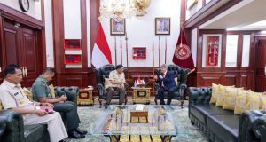 Menhan Sjafrie Sjamsoeddin Terima Kunjungan Pamitan Dubes Palestina Zuhair Al-Shun)