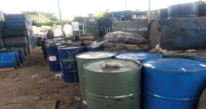 Gudang Oplosan tiner dan cat di duga ilegal beroperasi bebas di Marunda ,Aparat di minta Bertindak