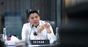 Seskab Teddy Hadiri Rapat Satgas Percepatan Rehabilitasi Bencana: Targetkan Eksekusi Strategis di Bulan Kedua