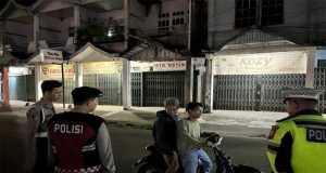 Antisipasi Balap Liar dan Gangguan Kamtibmas Kasat Polairud Polres Ketapang Pimpin Patroli Di Kota Ketapang