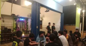 Sampaikan Imbauan Kamtibmas kepada Masyarakat, Kapolsek Simpang Hulu Pimpin Patroli Dialogis