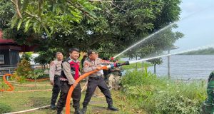 Kasat Samapta Bersama Anggota Polres Ketapang Melaksanakan Kegiatan Pengecekan Sarpras Karhutla Tahun 2026