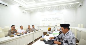 Polda Jambi Gelar Audiensi dengan PGRI, Bahas Perlindungan Guru dan Penyelesaian Kasus Secara Mediasi