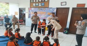 Sat Binmas Polres Metro Jakarta Utara Gelar “Polisi Sahabat Anak” di PAUD Tunas Bahari Cilincing