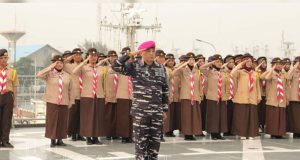Kodaeral III Gelar Persami KKRI Gelombang IV 2026 di KRI Teluk Kupang-519, 300 Pelajar Jabodetabek Ikuti Pembinaan Bahari