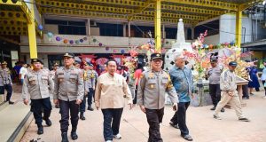 Wakapolda Jambi Monitoring Perayaan Imlek di Sejumlah Kelenteng dan Vihara, Pastikan Ibadah Berlangsung Aman