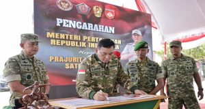 Kunjungi Yonif TP 888 Rembang, Menhan Sjafrie Sjamsoeddin Tekankan Disiplin Prajurit
