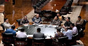 Prabowo Pimpin Rapat Kabinet di Hambalang, Menhan Sjafrie Ikut Bahas Kampus STEM hingga Situasi Timur Tengah
