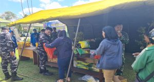 TNI PRIMA, TNI Hadir Untuk Rakyat, Lanal Ketapang Bersama Kodim 1203/Ktp Gelar Bazar Murah Sambut Hari Raya Idul Fitri