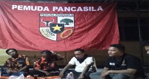 Sila Bareng & Berbagi Sembako, Ranting Pemuda Pancasila Rawa Badak Selatan Perkuat Konsolidasi dan Kepedulian Sosial