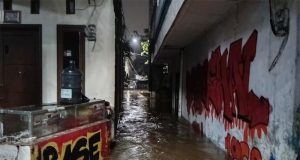 Kondisi Terkini Banjir Pekayon: Debit Air Capai 1,5 Meter, Ketua RT Masih Data Korban Terdampak