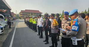 Kasatgas Opsda Ketupat Kapuas 2026 Tegaskan Agar Personel Tetap Laksanakan Pelayanan Secara Maksimal Terhadap Masyarakat